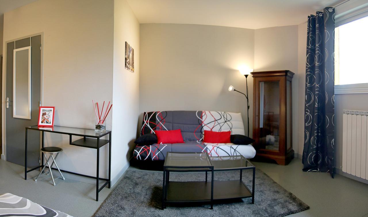 Le Grand Val Bed & Breakfast Lavastrie Eksteriør bilde