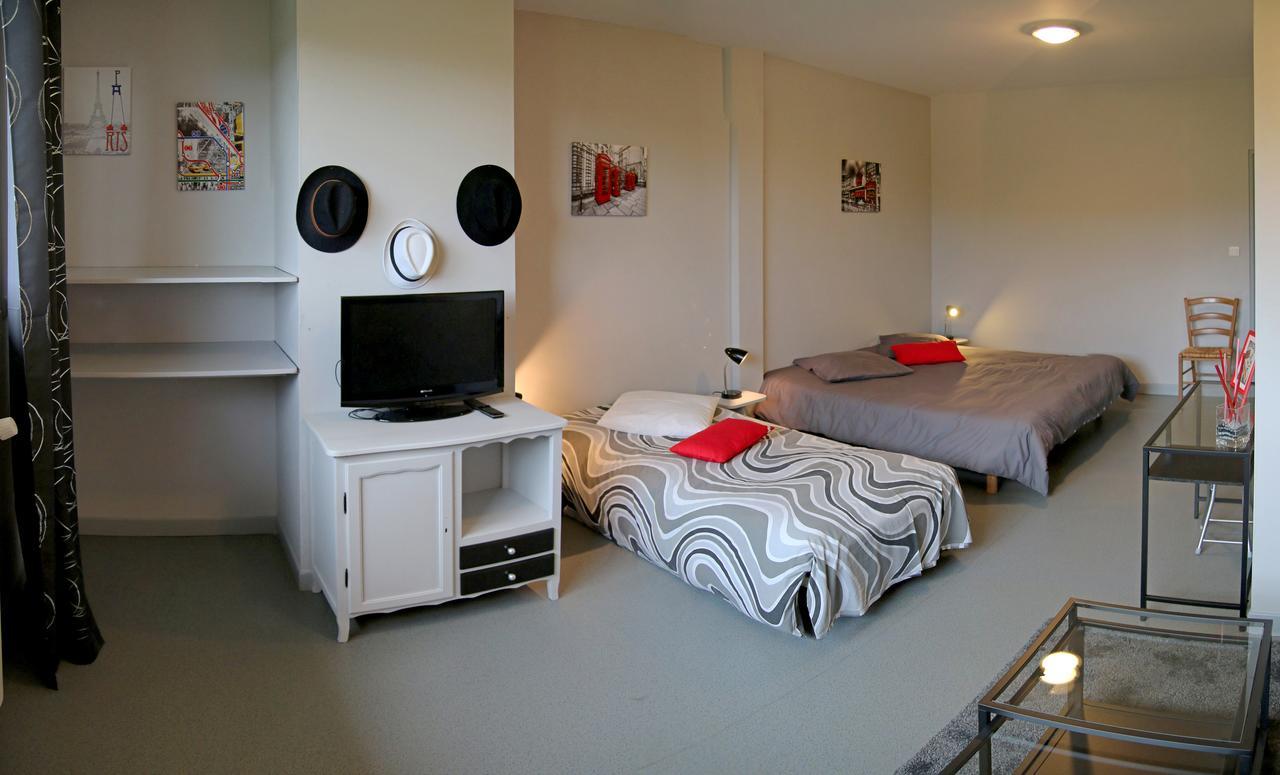 Le Grand Val Bed & Breakfast Lavastrie Eksteriør bilde