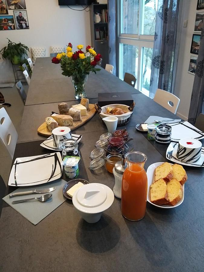 Le Grand Val Bed & Breakfast Lavastrie Eksteriør bilde