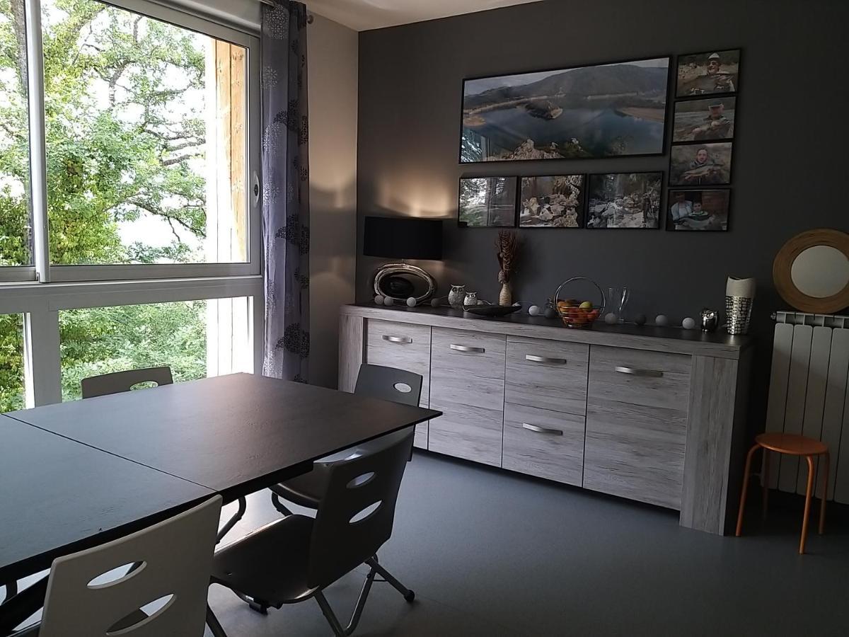 Le Grand Val Bed & Breakfast Lavastrie Eksteriør bilde