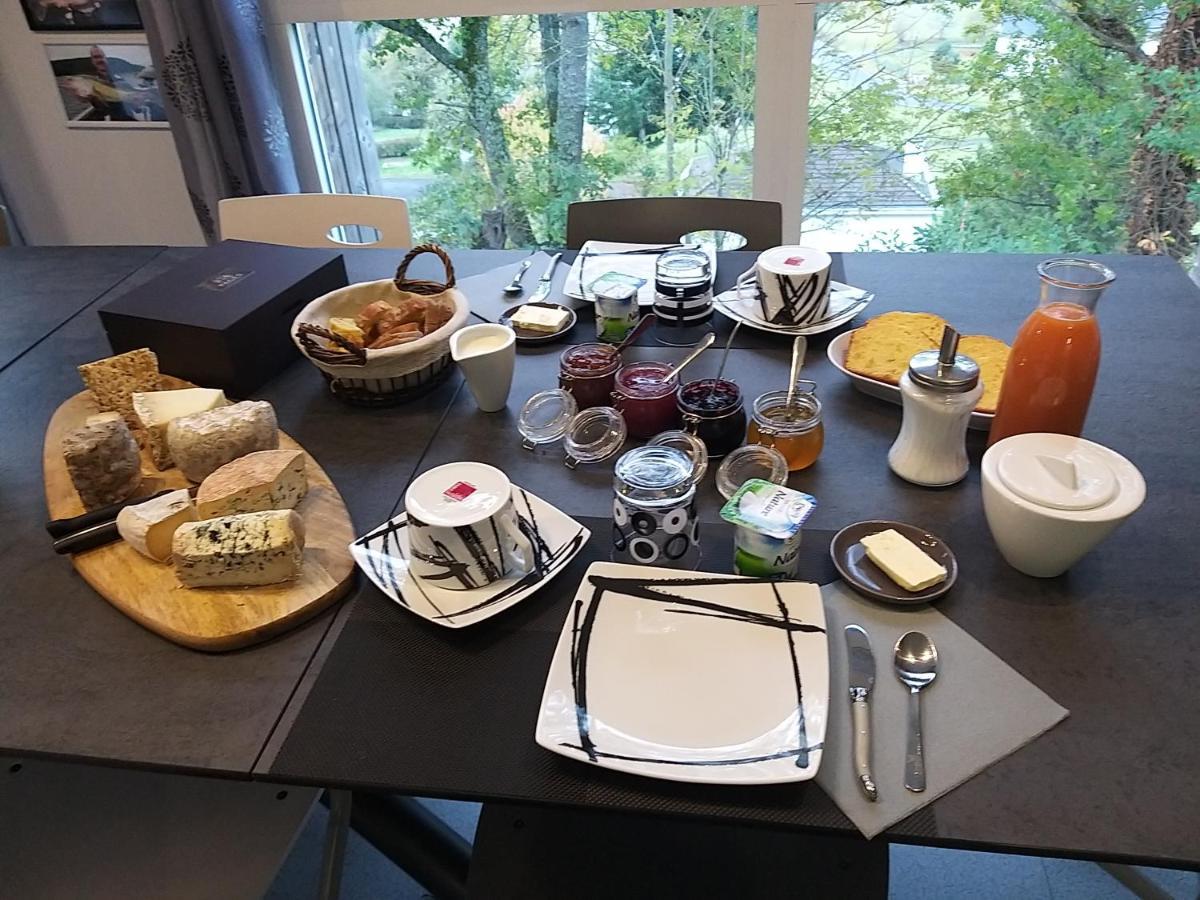 Le Grand Val Bed & Breakfast Lavastrie Eksteriør bilde